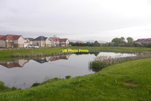 Photo 6"x4" Pond, by Drysdale Avenue Antonshill c2018