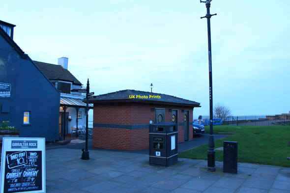 Photo 6"x4" Public toilets, East Street, Tynemouth Tynemouth c2018