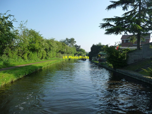 Photo 6"x4" Narrowboat heading north on the Staffs & Worcs Canal Blakeley\/SO8692 c2018