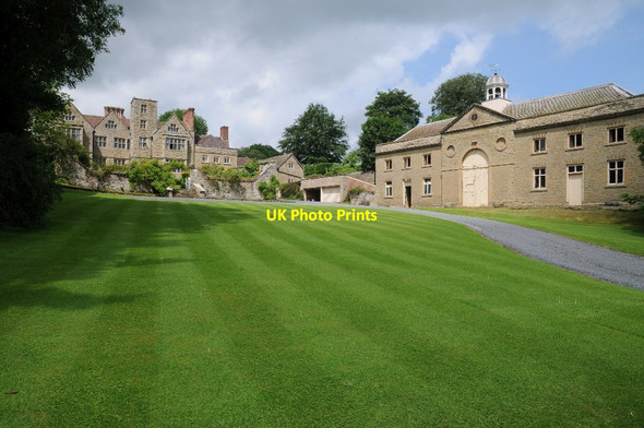 Photo 6"x4" Shipton Hall and Stable Block Shipton\/SO5691 c2018
