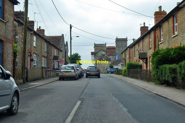 Photo 6"x4" Looking up Wyke Road towards the former brewery Gillingham\/ST8026 c2018