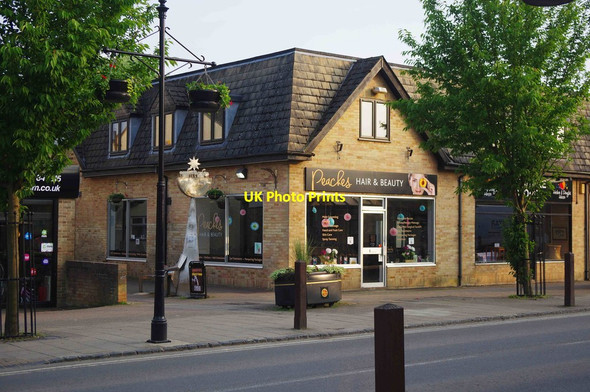 Photo 6"x4" Peaches Hair & Beauty, The Giles Centre, Alvescot Road, Carterton, Oxon Carterton\/SP2806 c2018