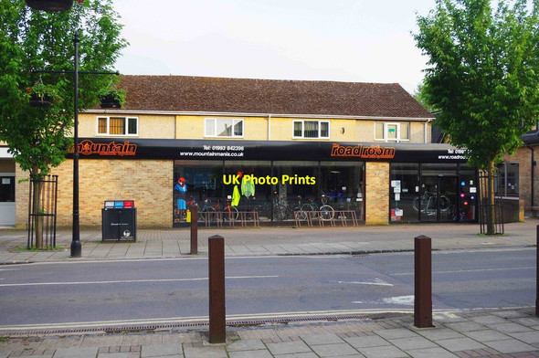Photo 6"x4" Mountain Mania Cycles and The Road Room, 1 Alvescot Road, Carterton, Oxon Carterton\/SP2806 c2018