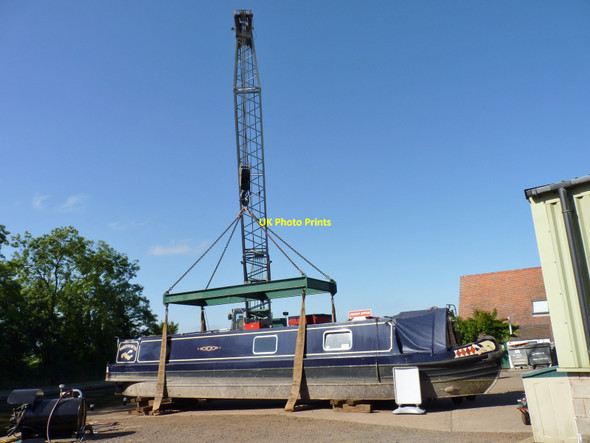 Photo 6"x4" Boat crane at Alvechurch Boat Centre Alvechurch c2018