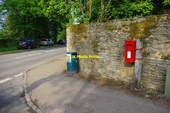 Photo 6"x4" Litter bin and postbox on corner of Weald Street and Clanfield Road, Bampton, Oxon Bampton\/SP3103 c2018