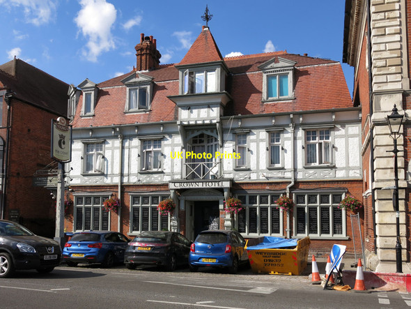 Photo 6"x4" The Crown Hotel, London Street Chertsey c2018
