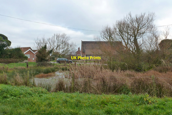 Photo 6"x4" Pond, Bacton Bacton\/TG3433 c2013