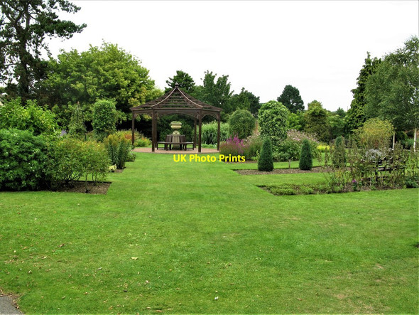 Photo 6"x4" Victorian Garden, Burnby Hall Gardens, Pocklington Pocklington c2018