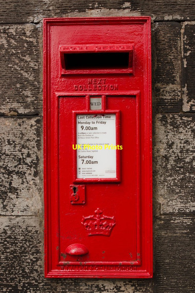 Photo 6"x4" Scottish Crown postbox, Regent Terrace Edinburgh c2018