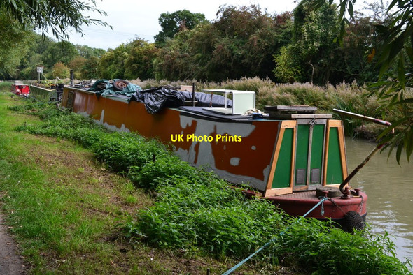 Photo 6"x4" Moored narrowboats on Kennet and Avon Canal Bradford-On-Avon c2018