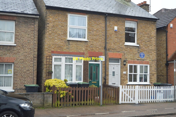 Photo 6"x4" Blue Plaque, Forest Rd Loughton\/TQ4396 c2018