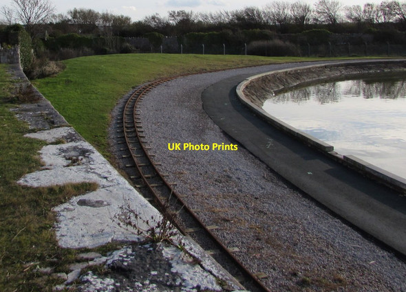 Photo 6"x4" Miniature railway around the edge of Marine Lake, Rhyl Rhyl c2017