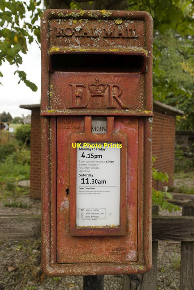 Photo 6"x4" Elizabeth II Postbox, Wormald Green South Stainley c2018