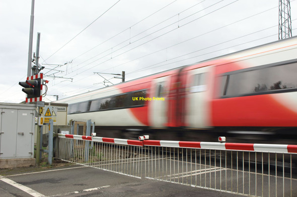 Photo 6"x4" Train on the East Coast Mainline at Littlemill Littlehoughton c2018
