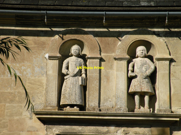 Photo 6"x4" Statues on Burrough Green Old School House Burrough Green c2018