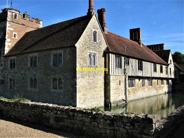 Photo 6"x4" Ightham Mote Ivy Hatch c2018 P1