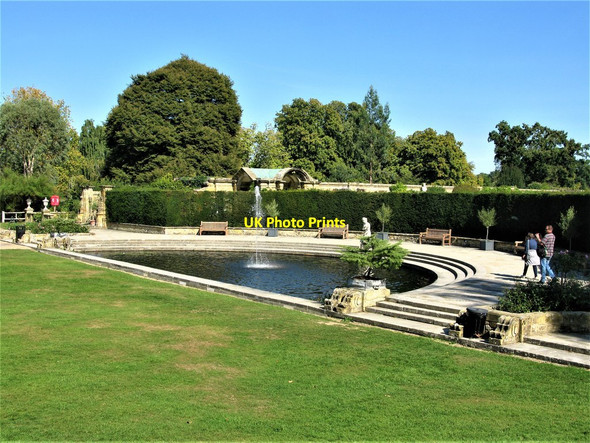 Photo 6"x4" Half Moon Pond, Hever Castle Hever c2018