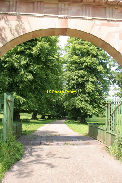 Photo 6"x4" Cattle Grid, Middle Lodge Ticknall c2007