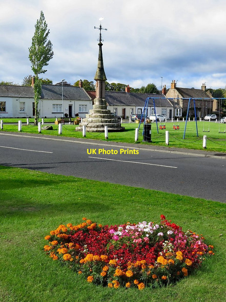 Photo 6"x4" Village Green, Norham Ladykirk\/NT8847 c2018