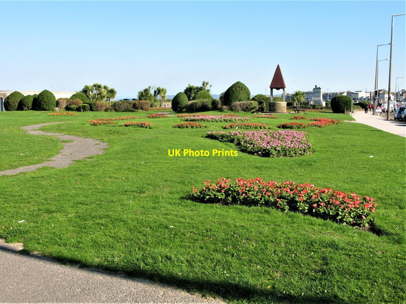 Photo 6"x4" Gardens and Wishing Well, Morecambe Promenade Morecambe c2018