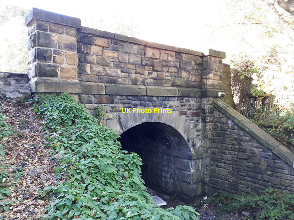 Photo 6"x4" Old railway bridge at the end of Longfield Road, Pudsey Pudsey\/SE2233 c2018