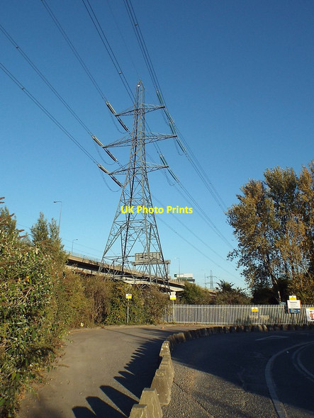 Photo 6"x4" Electricity pylon in Dagenham Dagenham c2018