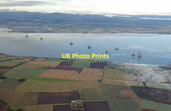 Photo 6"x4" Oil Rigs in the Cromarty Firth Invergordon c2018