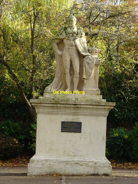 Photo 6"x4" Statue of William IV Cheltenham c2018