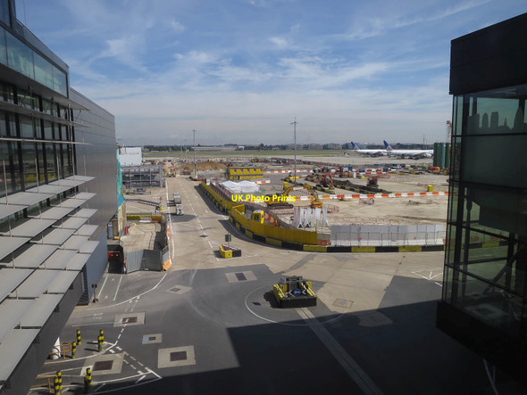 Photo 6"x4" Construction work, Heathrow Terminal 2 Hatton\/TQ0975 c2018