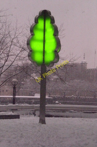 Photo 6"x4" Novelty lamppost and the Tower of London from the South Bank SE1 London c2009