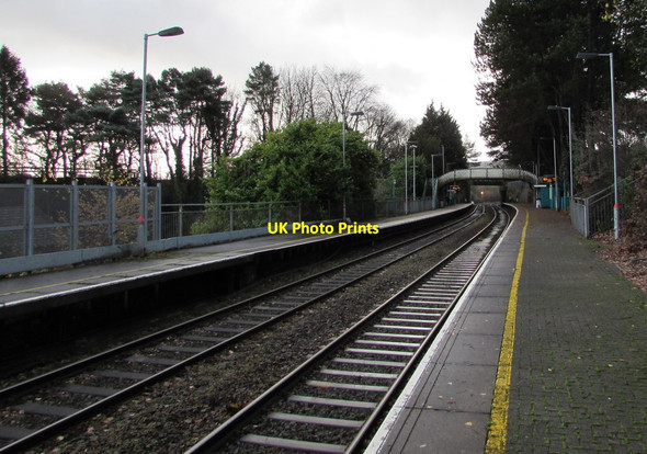 Photo 6"x4" Hengoed railway station Ystrad Mynach c2018