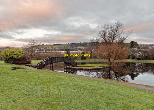 Photo 6"x4" Pond in Pefferside Park Dingwall\/NH5458 c2018