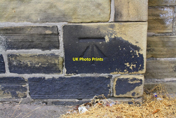 Photo 6"x4" Benchmark on Waring Green Community Centre Brighouse\/SE1423 c2018