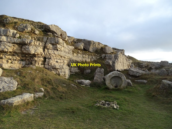 Photo 6"x4" Disused Quarry Fortuneswell c2018
