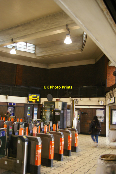 Photo 6"x4" Wood Green underground station: entrance hall Wood Green\/TQ3090 c2017