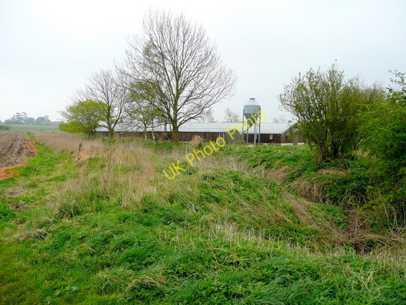 Photo 6"x4" Poultry unit at Cotswold Farm Howsham\/TA0404 c2009