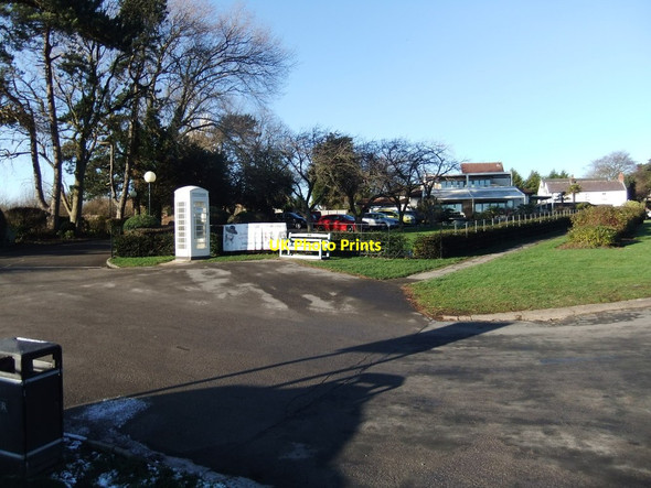 Photo 6"x4" Phone box and restaurant, Skidby Cottingham\/TA0432 c2019