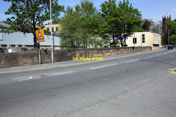 Photo 6"x4" Ingrow Bridge taking South Street over River Worth Keighley c2015
