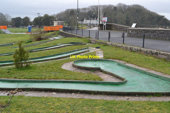 Photo 6"x4" Out-of-season crazy golf by the promenade at Clevedon Clevedon c2019