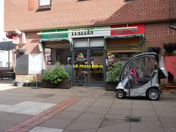 Photo 6"x4" Takeaway and cafe Watton\/TF9100 c2019