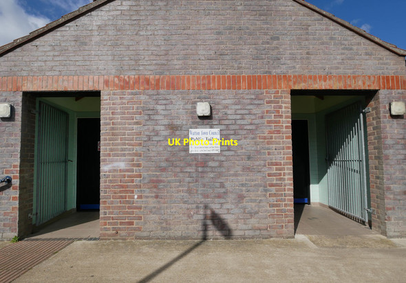 Photo 6"x4" Watton Public Toilets Watton\/TF9100 c2019