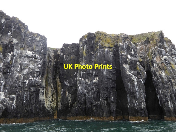 Photo 6"x4" Cliffs  on the west coast of the Isle of May Tarbet Hole c2019