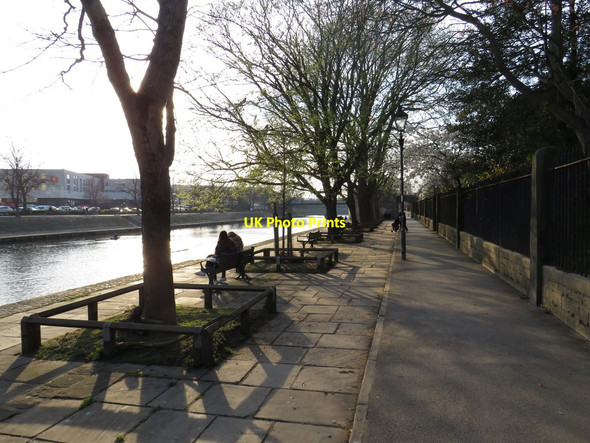 Photo 6"x4" On the bank of the river, York York\/SE5951 c2019