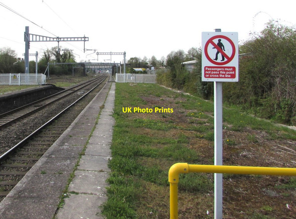 Photo 6"x4" No passengers beyond this point at Newbury Racecourse Station  Newbury\/SU4767 c2019