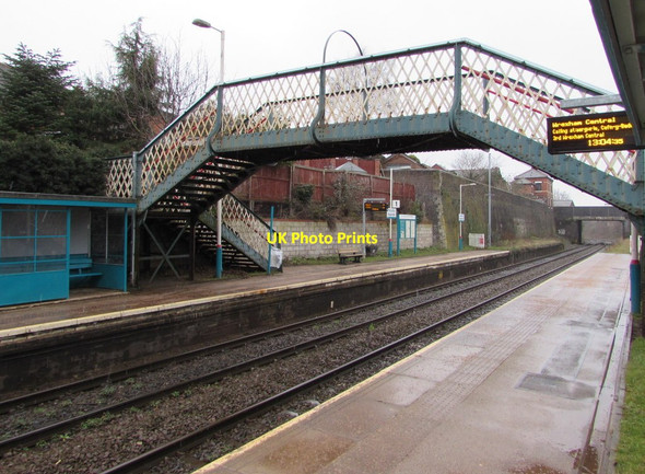 Photo 6"x4" Hawarden railway station footbridge, Flintshire Hararden\/Penarl\u00e2g c2018