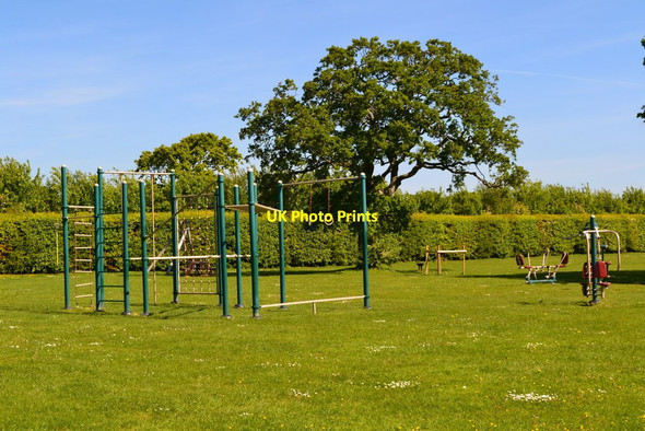 Photo 6"x4" Playground for grown-ups Golden Hill\/SZ2695 c2019