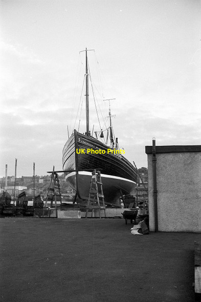 Photo 6"x4" The 'Ebenezer', Wick harbour, 1965 Wick\/ND3650 c1965