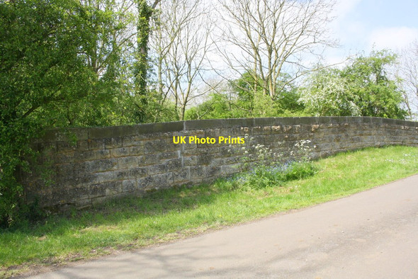 Photo 6"x4" Western parapet of bridge taking road over dismantled railway Chadwell\/SK7824 c2017