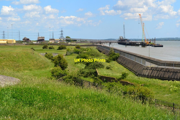 Photo 6"x4" Along the river bank from Tilbury Fort Gravesend\/TQ6574 c2019