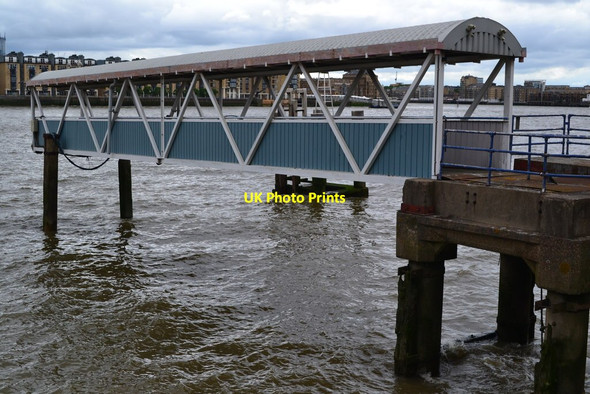 Photo 6"x4" West India Dock Pier, with no pontoon Poplar\/TQ3780 c2019